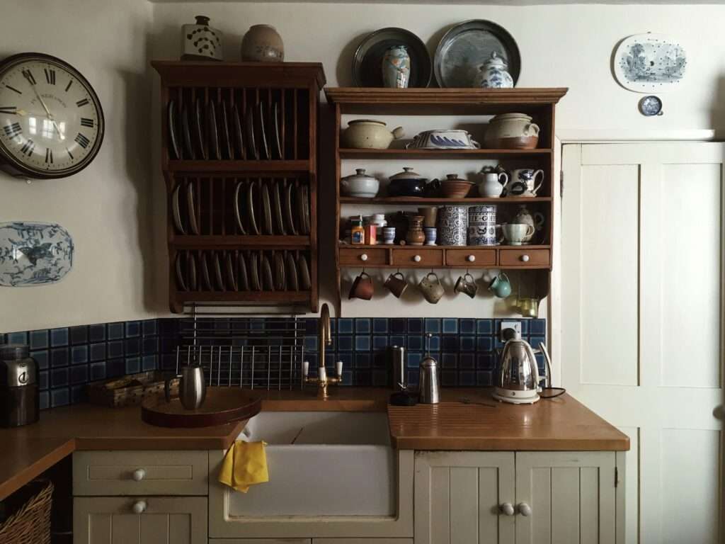 kitchen floating shelves
floating shelves kitchen
wood floating shelves kitchen